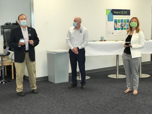 Pictured (l-r), LifeGift’s President and CEO Kevin Myer, Vice President of Airport Operations at IAH Rodney Cox, and LifeGift’s Vice President of External Relations Lauren Quinn address United employees at the Wings of Hope event held in IAH’s Concourse C. (Photo provided by United Airlines)